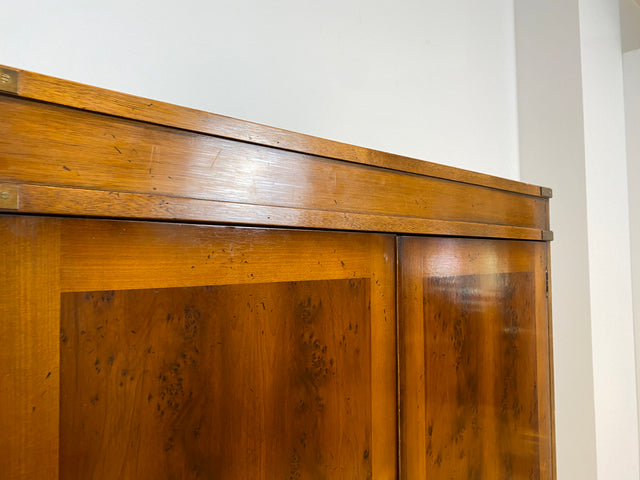 WMK # Eleganter und geräumiger Stilmöbel Kleiderschrank im englischem Stil ähnlich Harrods mit Schubladen und Messingbeschlägen # Schrank Schlafzimmerschrank Wardrobe Colonial Kennedy Military Vintage