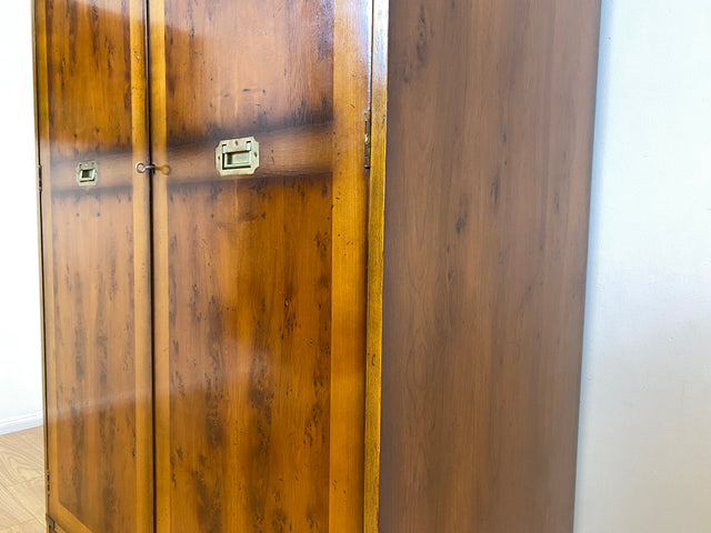 WMK # Eleganter und geräumiger Stilmöbel Kleiderschrank im englischem Stil ähnlich Harrods mit Schubladen und Messingbeschlägen # Schrank Schlafzimmerschrank Wardrobe Colonial Kennedy Military Vintage