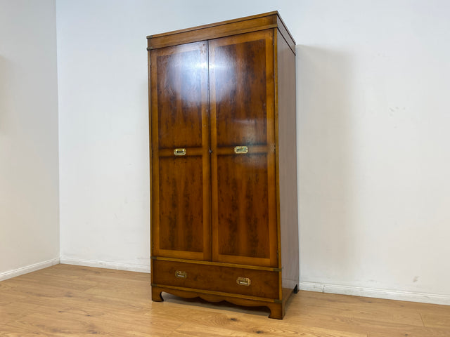 WMK # Eleganter und geräumiger Stilmöbel Kleiderschrank im englischem Stil ähnlich Harrods mit Schubladen und Messingbeschlägen # Schrank Schlafzimmerschrank Wardrobe Colonial Kennedy Military Vintage