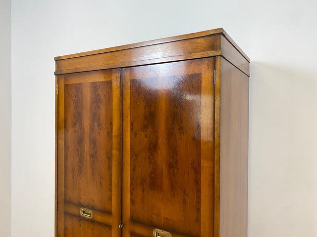 WMK # Eleganter und geräumiger Stilmöbel Kleiderschrank im englischem Stil ähnlich Harrods mit Schubladen und Messingbeschlägen # Schrank Schlafzimmerschrank Wardrobe Colonial Kennedy Military Vintage