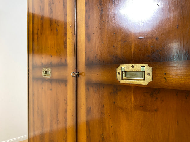 WMK # Eleganter und geräumiger Stilmöbel Kleiderschrank im englischem Stil ähnlich Harrods mit Schubladen und Messingbeschlägen # Schrank Schlafzimmerschrank Wardrobe Colonial Kennedy Military Vintage