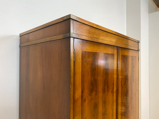 WMK # Eleganter und geräumiger Stilmöbel Kleiderschrank im englischem Stil ähnlich Harrods mit Schubladen und Messingbeschlägen # Schrank Schlafzimmerschrank Wardrobe Colonial Kennedy Military Vintage