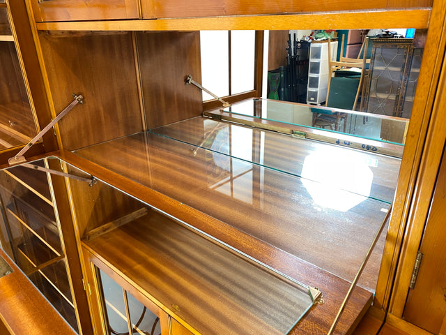 WMK I Eleganter und neuwertiger Stilmöbel Wohnzimmer Schrank im englischen gregorianischen Stil mit verspiegelter Bar I Vitrine Bücher Regal Highboard Bibliothek Regency Vintage Berlin Dresden München