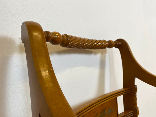 WMK # Formschöner und sehr gut erhaltener Vintage Armlehnstuhl in englischem Stil mit Intarsien und gestreiftem Bezug # Stuhl Sessel Schreibtischstuhl Chair Armlehnen Empire Regency Vintage Stilmöbel