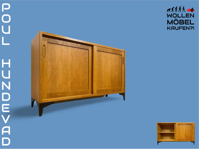 WMK # Stilvolle Vintage Designerkommode in Eichenholz von Poul Hundevad mit Schiebetüren auf neuen Metallfüßen # Sideboard Kommode Designerkommode Wäschekommode Schuhkommode Danish Design Mid-Century