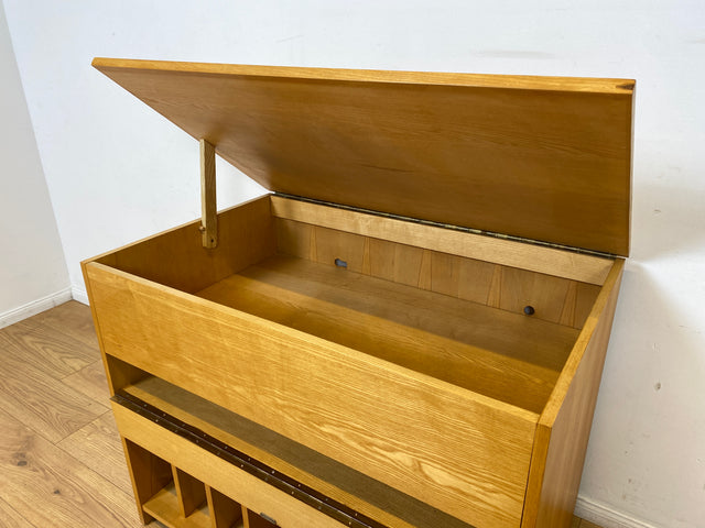 WMK I Heller Vintage Phonoschrank in Esche mit Vinyl Regal und Plattenspieler Fach I Vinylschrank Schalplattenschrank Plattenschrank LP Regal Kommode Sideboard Retro 60er 70er I Berlin Köln Stuttgart