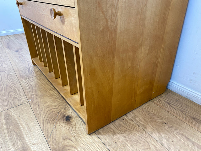 WMK I Heller Vintage Phonoschrank in Esche mit Vinyl Regal und Plattenspieler Fach I Vinylschrank Schalplattenschrank Plattenschrank LP Regal Kommode Sideboard Retro 60er 70er I Berlin Köln Stuttgart