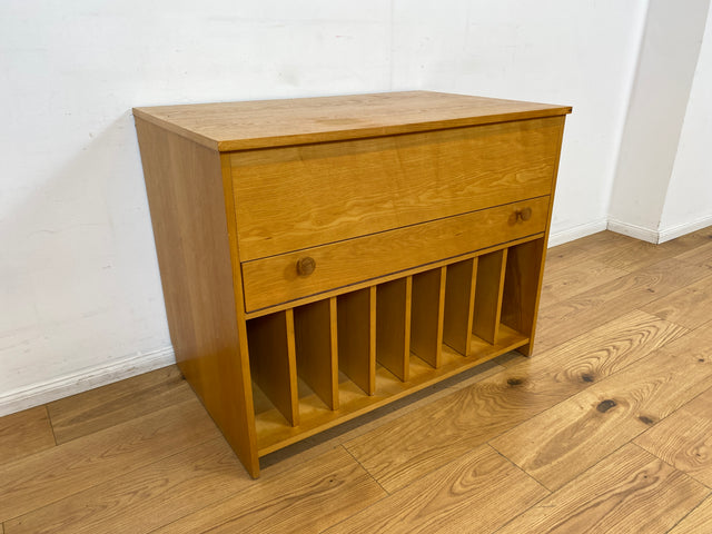 WMK I Heller Vintage Phonoschrank in Esche mit Vinyl Regal und Plattenspieler Fach I Vinylschrank Schalplattenschrank Plattenschrank LP Regal Kommode Sideboard Retro 60er 70er I Berlin Köln Stuttgart