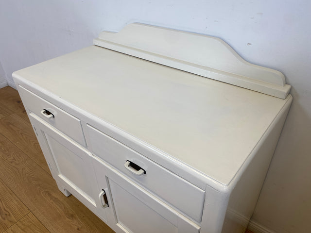 WMK I Formschöne weiße 1930er Jahre Art Deco Kommode aus vollem Holz mit Schubladen & hübschen Originalgriffen I Schrank Anrichte Sideboard Wickelkommode Wäschekommode Jugendstil Antik Vintage Berlin