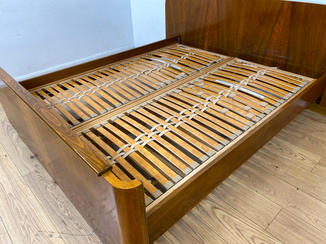 WMK I Stilvolles 50er Jahre Doppelbett in edlem Nussbaum mit verstellbarem Lattenrost für 2x 80x195 oder 160x195 cm Matratzen I