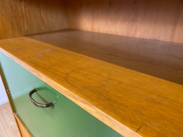 WMK I Rarer heller Mid-Century Schreibschrank in grüner Originalfarbe mit Messinggriffen I Sekretär Highboard Schrank Barschrank Bar Schreibtisch Bücherschrank Vintage 60er I Berlin Frankfurt Bayern