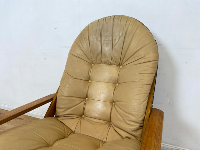 Eleganter & äußerst gemütlicher norwegischer Designer Drehsessel von Rybo Rykken mit beigem Echtleder Bezug