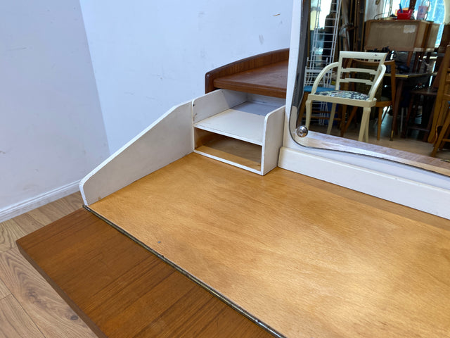Das Highlight I Rare skandinavische Mid-Century Schminkkommode in Teakholz mit Schubladen & Spiegel I Kommode Sideboard Schminktisch Wäschekommode Frisierkommode Danish Design Vintage I