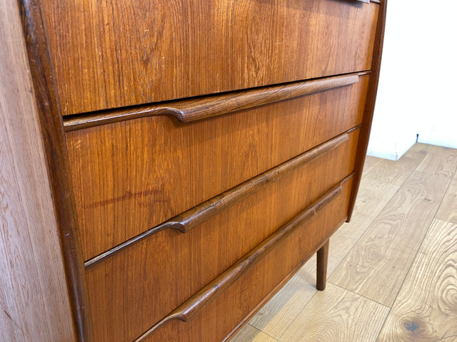 Das Highlight I Rare skandinavische Mid-Century Schminkkommode in Teakholz mit Schubladen & Spiegel I Kommode Sideboard Schminktisch Wäschekommode Frisierkommode Danish Design Vintage I