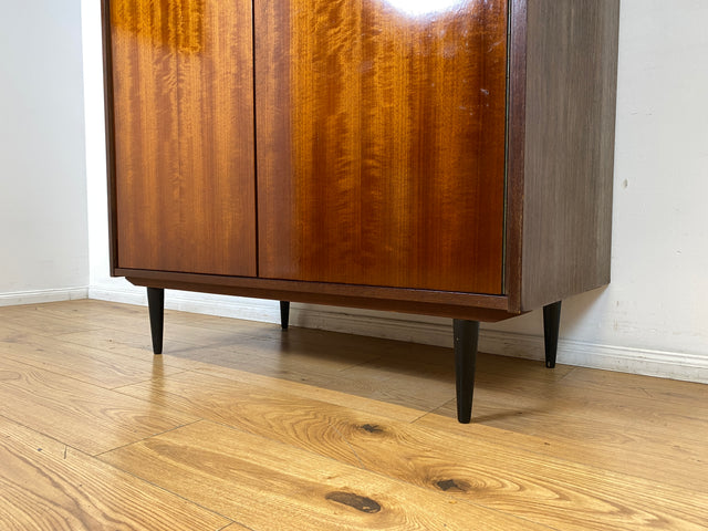 WMK I Perfekt aufgeteilter Mid-Century Kleiderschrank mit Schubladen & Kleiderstange I Schrank Wäscheschrank Schlafzimmerschrank Dielenschrank Garderobe Wardrobe 50er 60er Vintage Berlin Hamburg Köln