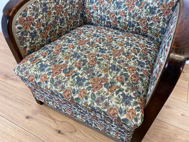 WMK I 1/4 Besonders schöner 30er Jahre Art Deco Sessel mit grandiosem floralem Bezug und Federkern