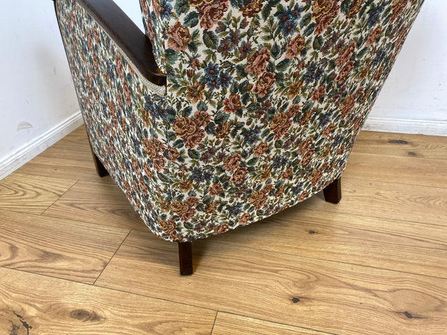 WMK I 1/4 Besonders schöner 30er Jahre Art Deco Sessel mit grandiosem floralem Bezug und Federkern
