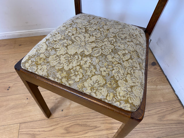 WMK I 1/2 Klassischer 30er Jahre Küchenstuhl aus Buche mit freundlichem Originalbezug und Federkernsitz I Stuhl Esszimmerstuhl Holzstuhl Dining Chair Antik Art Deco Vintage I Berlin Frankfurt Bremen