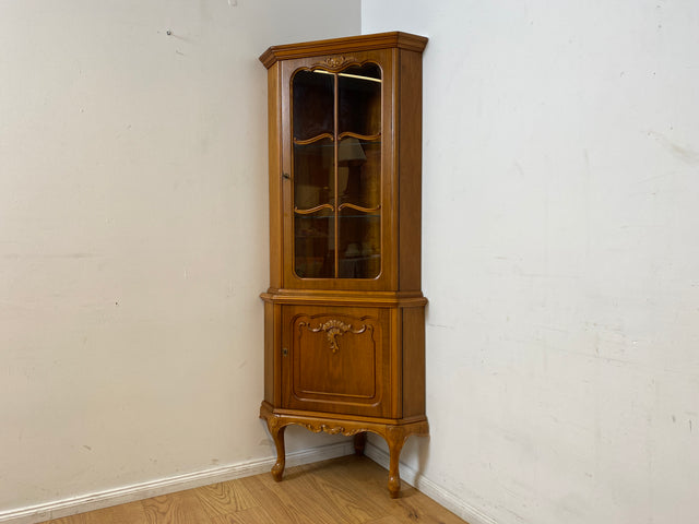 WMK I Hochwertige handverzierte 60er Jahre Chippendale Eckvitrine in Nussbaum I Eckschrank Glasvitrine Geschirrschrank Wohnzimmerschrank Eckkommode Highboard Vintage Barock I Berlin Leipzig Hannover