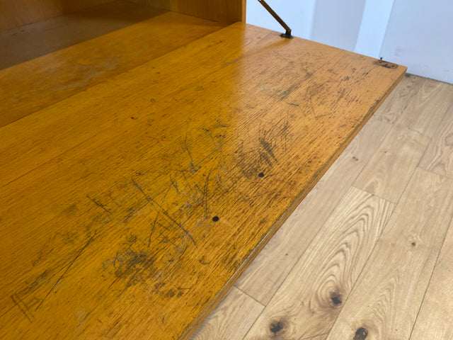 WMK I Rarer heller Mid-Century Schreibschrank in grüner Originalfarbe mit Messinggriffen I Sekretär Highboard Schrank Barschrank Bar Schreibtisch Bücherschrank Vintage 60er I Berlin Frankfurt Bayern