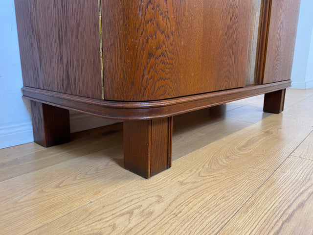 Hochwertige und gut erhaltene 1930er Jahre Art Deco Kommode aus vollem Holz mit schönen Holzgriffen I Schrank Sideboard Wäschekommode Anrichte Wickelkommode Antik Vintage I