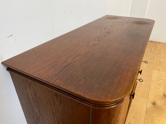 Hochwertige und gut erhaltene 1930er Jahre Art Deco Kommode aus vollem Holz mit schönen Holzgriffen I Schrank Sideboard Wäschekommode Anrichte Wickelkommode Antik Vintage I