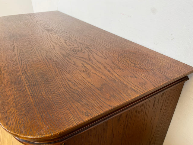 Hochwertige und gut erhaltene 1930er Jahre Art Deco Kommode aus vollem Holz mit schönen Holzgriffen I Schrank Sideboard Wäschekommode Anrichte Wickelkommode Antik Vintage I