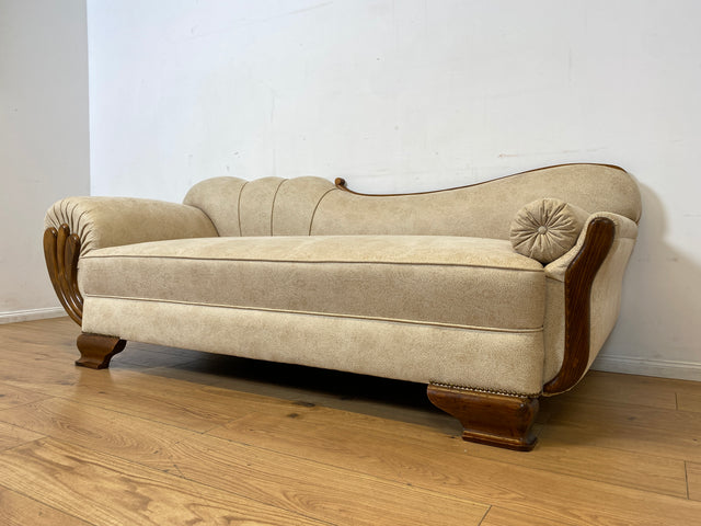 Wunderschöne und sehr gut erhaltene 1930er Jahre Art Deco Liege in beigem Bezug und gemütlichem Federkern I Daybed Sofa Couch Récamiere Chaiselongue Antik Vintage 30er I