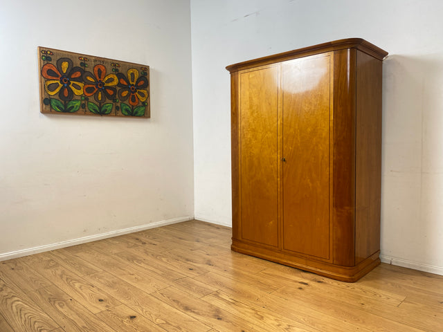 Hochwertiger 2-türiger Mid-Century Kleiderschrank aus 1959 mit Intarsien und Kleiderstange I Schrank Wohnzimmerschrank Dielenschrank Garderobe Wardrobe 50er 60er Vintage I