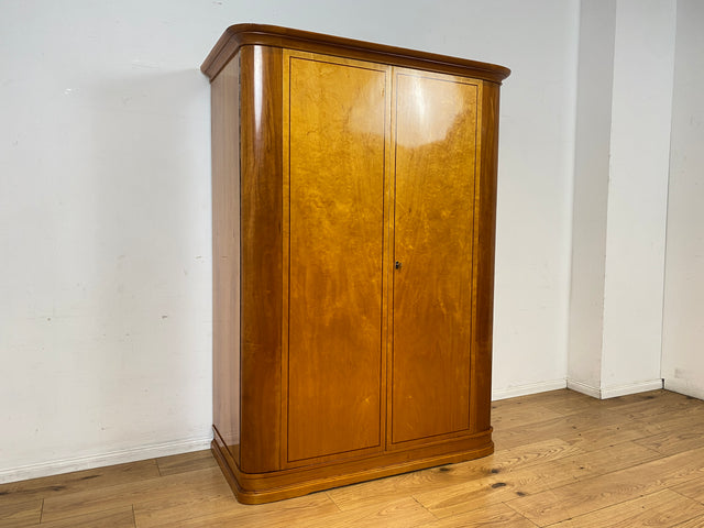 Hochwertiger 2-türiger Mid-Century Wäscheschrank aus 1959 mit Intarsien und Regalböden I Schrank Wohnzimmerschrank Wäscheschrank Garderobe Wardrobe 50er 60er Vintage I