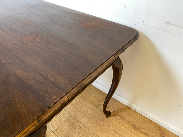 Eleganter ausziehbarer 50er Jahre Chippendale Esstisch mit handverzierten Cabriole Tischbeinen