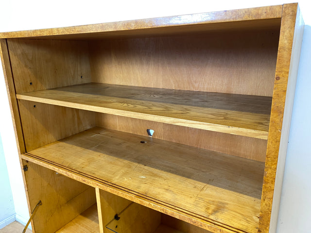 Hübscher 50er Jahre Schreibschrank aus vollem Holz in Maserbirke I Schrank Sekretär Schreibtisch Schreibkommode Highboard Bücherschrank Barschrank Vintage Mid-Century 60er I