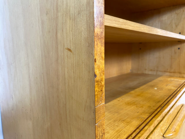 Hübscher 50er Jahre Schreibschrank aus vollem Holz in Maserbirke I Schrank Sekretär Schreibtisch Schreibkommode Highboard Bücherschrank Barschrank Vintage Mid-Century 60er I