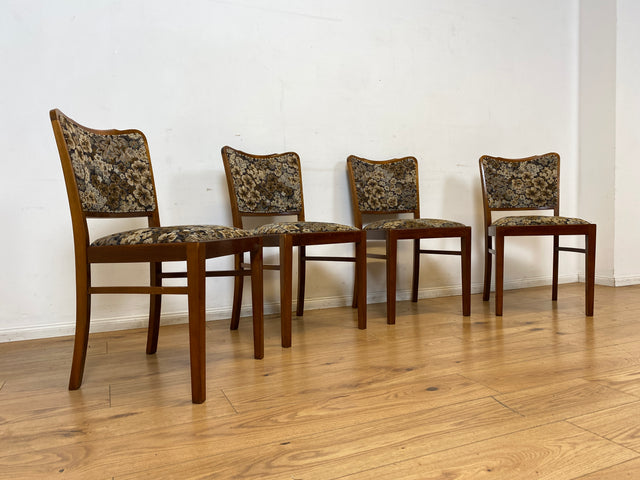 Set aus 4 eleganten und stabilen 50er Jahre Stühle mit floralem Originalbezug I 4er Esszimmerstühle Holzstühle Küchenstühle Dining Chairs Blumen Mid-Century Vintage 60er I