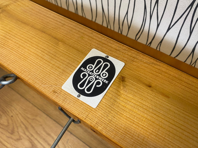 Kultiges 60er Jahre Bett von VEB Hellerau in sehr seltener Ausführung mit integrierten Nachttischen I Doppelbett Schlafzimmerbett Schlafzimmer Vintage DDR Mid-Century 50er I