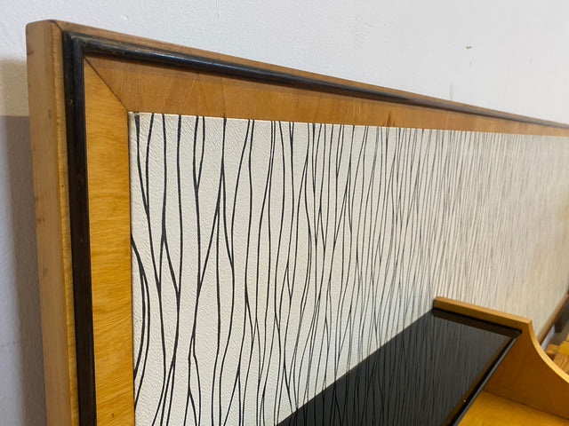 Kultiges 60er Jahre Bett von VEB Hellerau in sehr seltener Ausführung mit integrierten Nachttischen I Doppelbett Schlafzimmerbett Schlafzimmer Vintage DDR Mid-Century 50er I