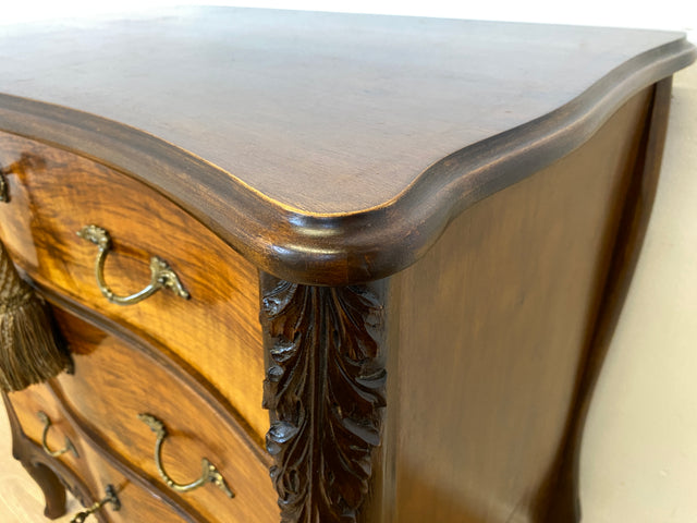 Elegante und hochwertige 60er Jahre Stilmöbel Kommode I Vollholz I mit Schubladen und Messinggriffen I Schrank Schubladenkommode Wäschekommode Barock Rokoko Vintage