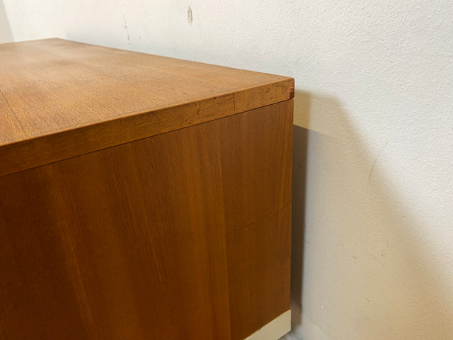 Hübsches 70er Jahre Lowboard mit Schubladen und Klappe, auf neuen Hairpin Füßen I Kommode Sideboard Wäschekommode Flurkommode TV Bank Board Fernsehkommode Retro Vintage I
