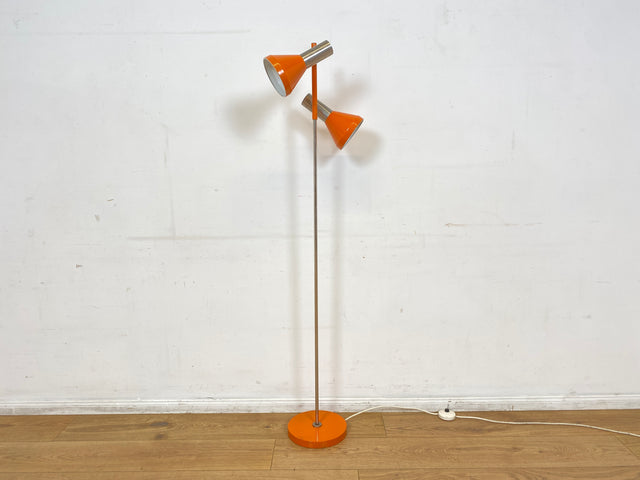 Kultige 70er Jahre Space Age Stehlampe in grandiosem Orange und Chrom mit zwei verstellb. Leuchten I Stehleuchte Lampe Leselampe Licht Pop Art Retro Vintage Mid-Century 60er I