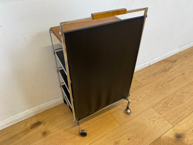 Stilvoller 70er Jahre Space Age Zeitungsständer auf Rollen aus Chrom , Leder & Nussbaum I Zeitungsablage Beistelltisch Ablage Couchtisch Regal Servierwagen Teewagen Vintage I