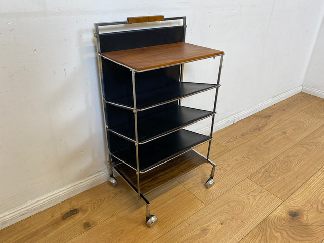 Stilvoller 70er Jahre Space Age Zeitungsständer auf Rollen aus Chrom , Leder & Nussbaum I Zeitungsablage Beistelltisch Ablage Couchtisch Regal Servierwagen Teewagen Vintage I