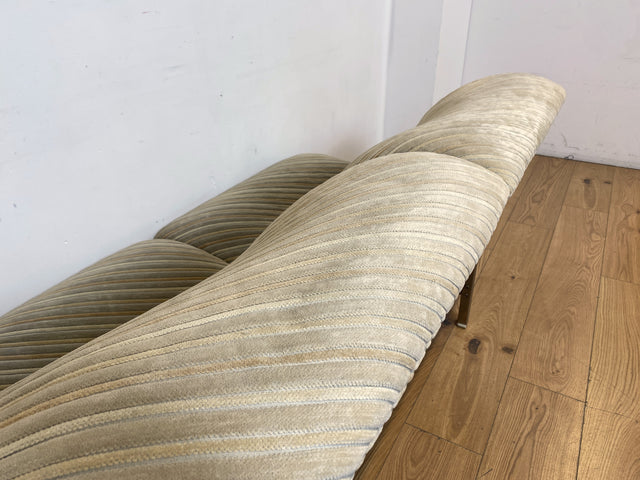 WMK I Ikonisches 70er Jahre Wave Sofa von Giovanni Offredi für Saporiti Italia auf Chrom Gestell und in Originalbezug