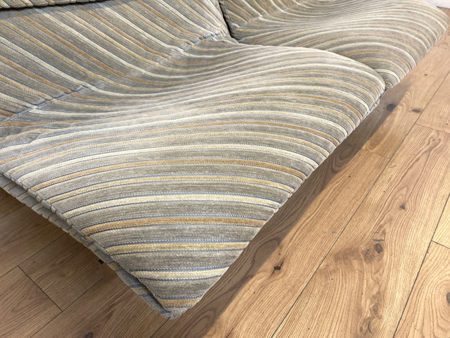 WMK I Ikonisches 70er Jahre Wave Sofa von Giovanni Offredi für Saporiti Italia auf Chrom Gestell und in Originalbezug