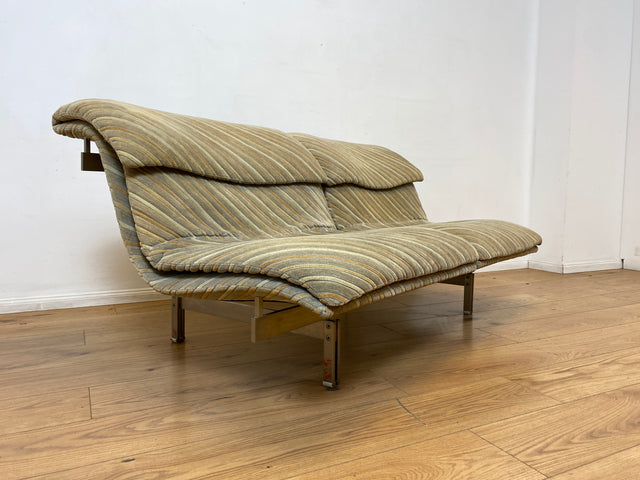 WMK I Ikonisches 70er Jahre Wave Sofa von Giovanni Offredi für Saporiti Italia auf Chrom Gestell und in Originalbezug