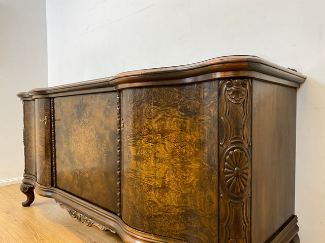 WMK I Elegante handverzierte antike Anrichte mit Schubladen und Marmor Ablage