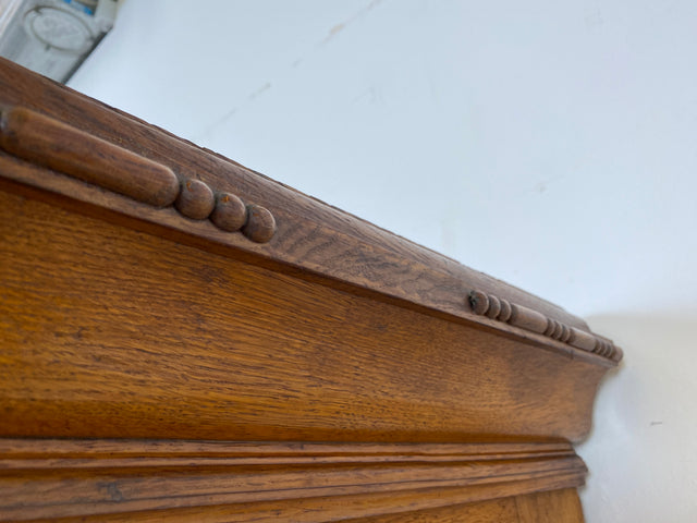 Imposanter und handverzierter antiker Kleiderschrank aus vollem Holz mit Glastür I Schrank Schlafzimmerschrank Wäscheschrank Wardrobe Bauernschrank Jugendstil Vintage I