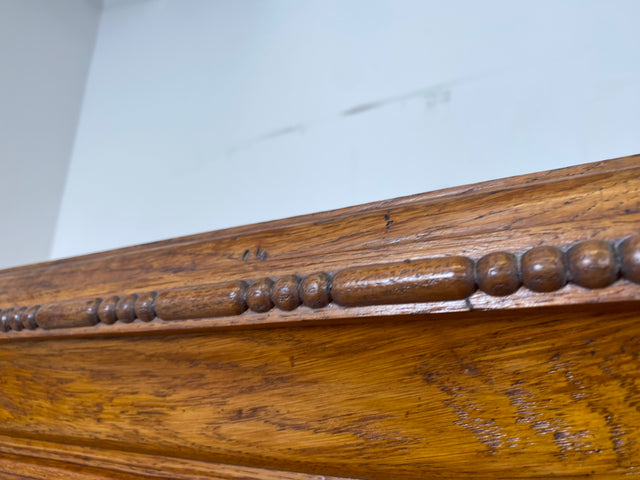 Imposanter und handverzierter antiker Kleiderschrank aus vollem Holz mit Glastür I Schrank Schlafzimmerschrank Wäscheschrank Wardrobe Bauernschrank Jugendstil Vintage I