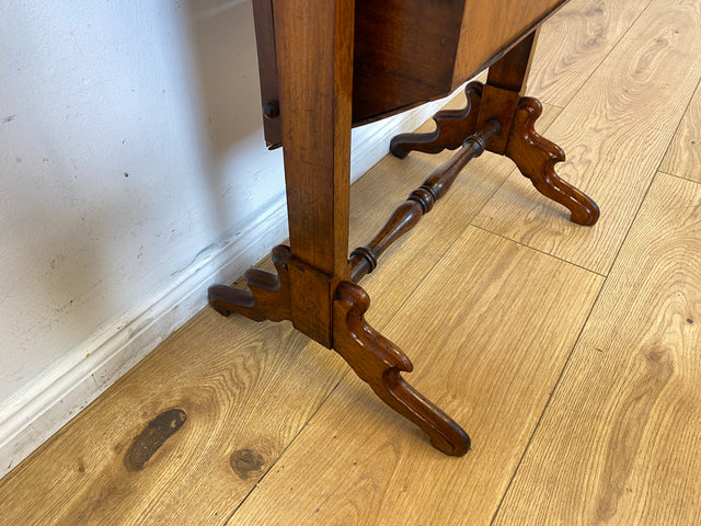 I Der schönste Beistelltisch dass du heute siehst I Edler antiker Notenschrank I Vollholz in Nussbaum Schmetterlingsfurnier I Kommode Ablage Flurkommode Biedermeier Vintage I
