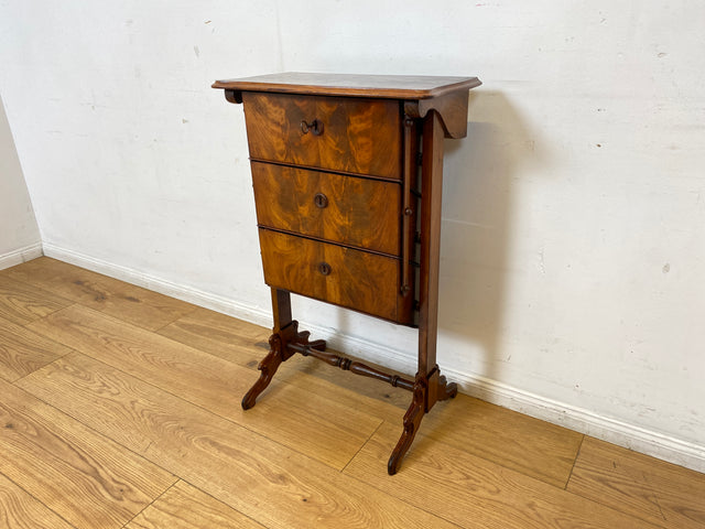 I Der schönste Beistelltisch dass du heute siehst I Edler antiker Notenschrank I Vollholz in Nussbaum Schmetterlingsfurnier I Kommode Ablage Flurkommode Biedermeier Vintage I