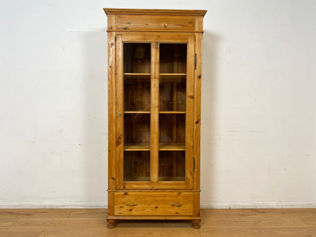 WMK I Eleganter antiker Schrank aus massivem Kiefernholz mit Glastüren & Schublade
